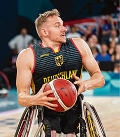 Foto von Jan Haller beim Rollstuhlbasketball-Spiel um Bronze gegen Kanada w hrend der Paralympics 2024 in Paris