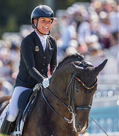 Foto von Isabell Nowak beim Para Dressurreiten w hrend der Paralympics 2024 in Paris